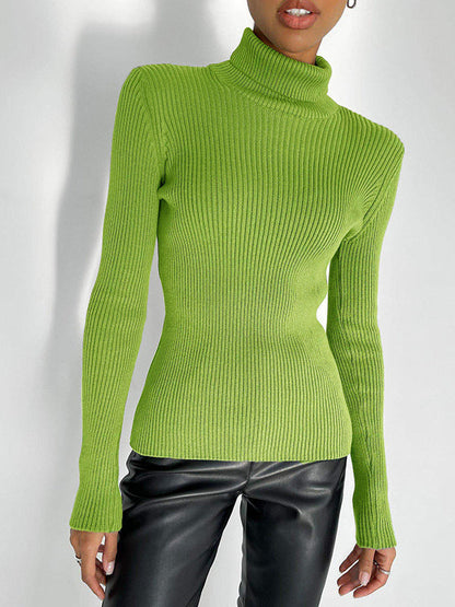 Well Tailored Sweater with a Graceful Silhouette