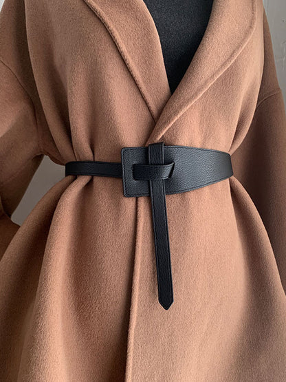 Sophisticated Garment with a Clean Classic Look