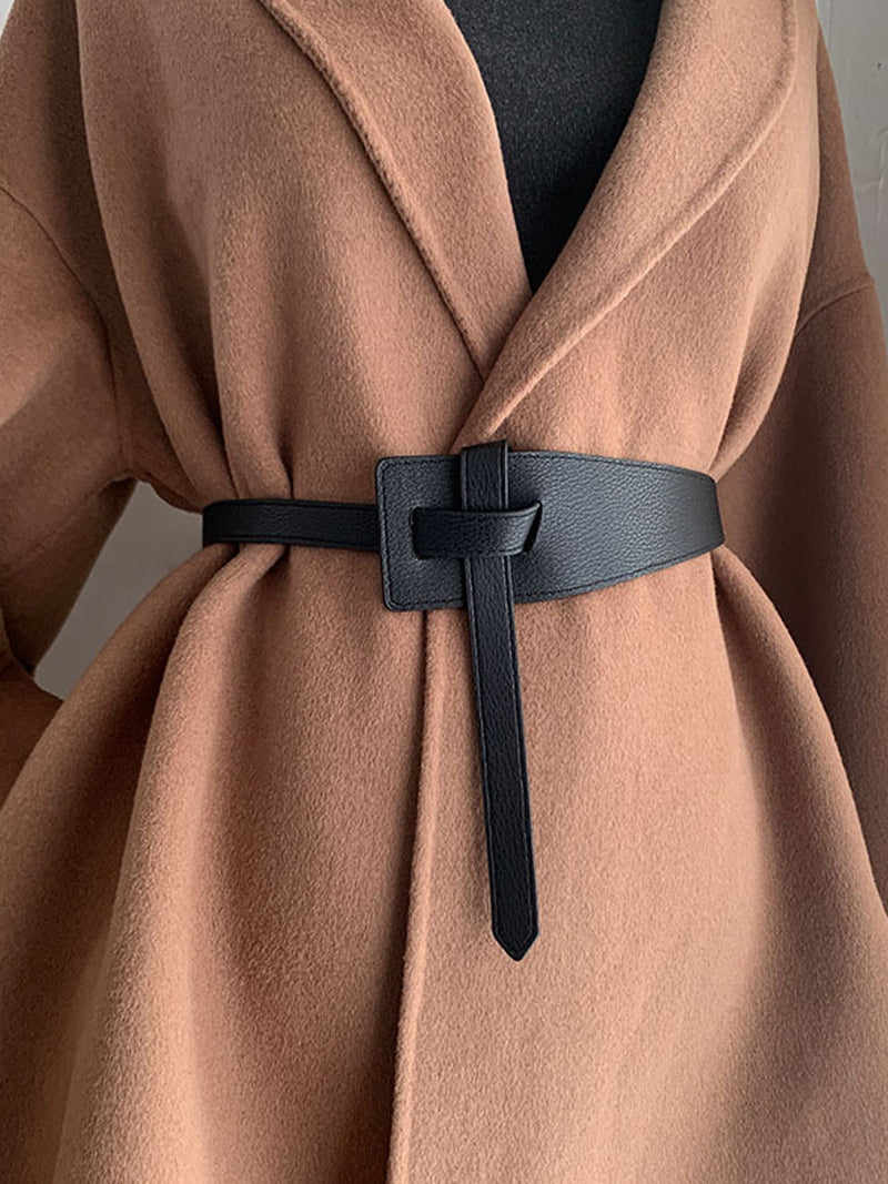 Sophisticated Garment with a Clean Classic Look
