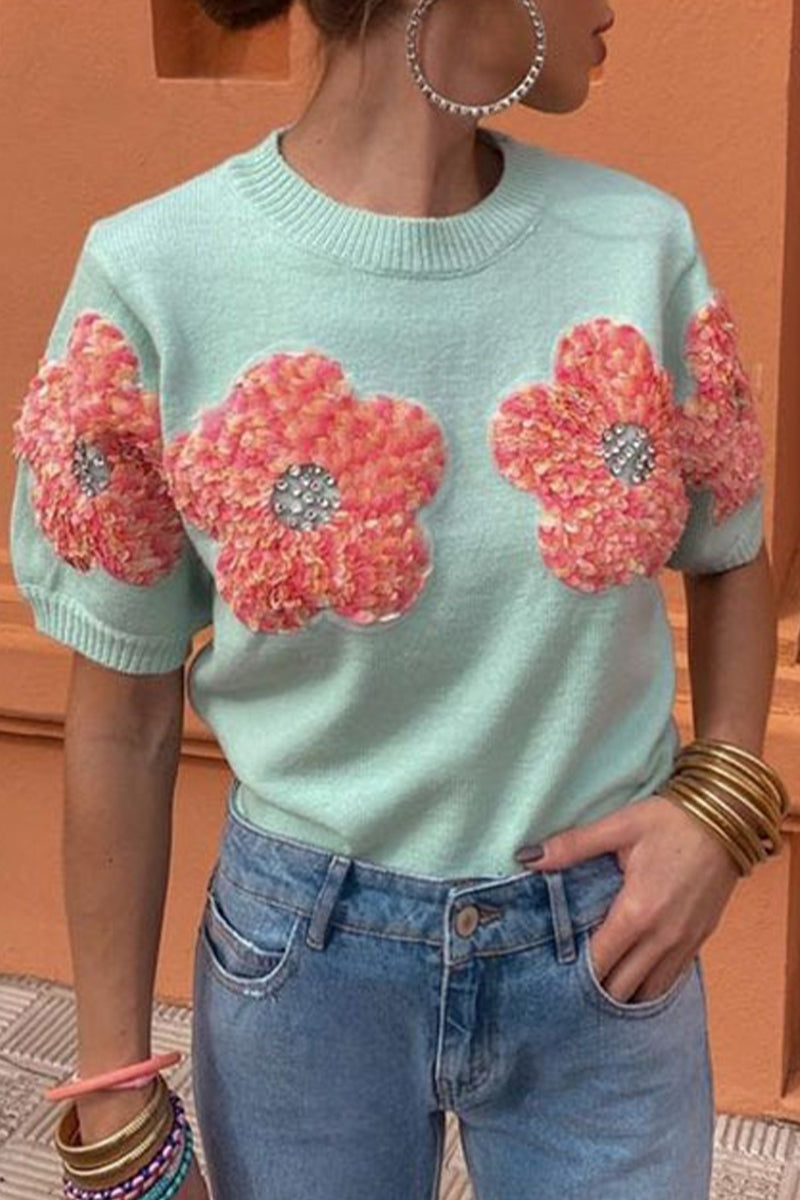 Classic Vintage Sweater with a Flattering Fit