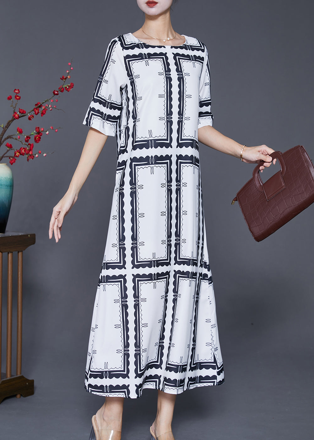 Gracefully Styled Dress for Any Occasion