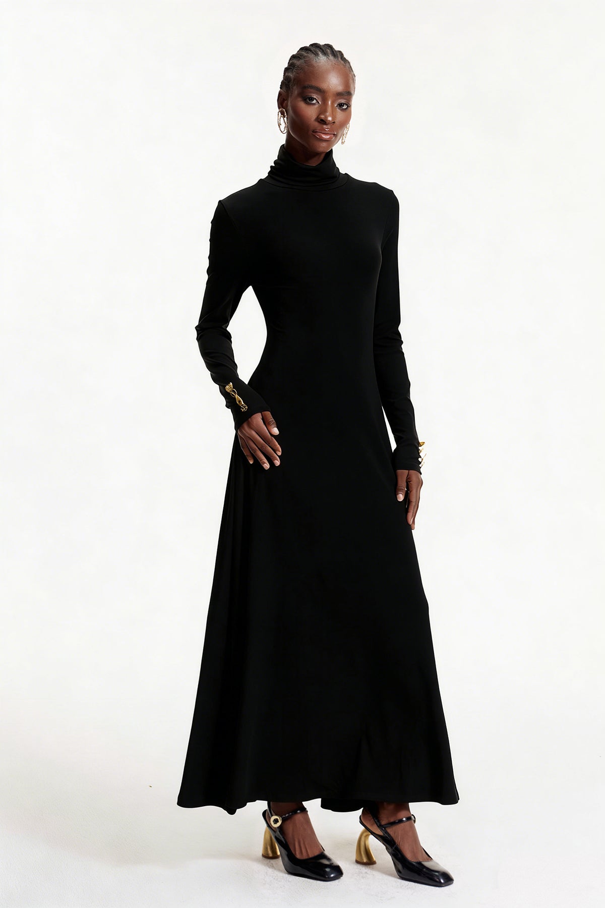 Beautifully Crafted Dress in a Classic Style