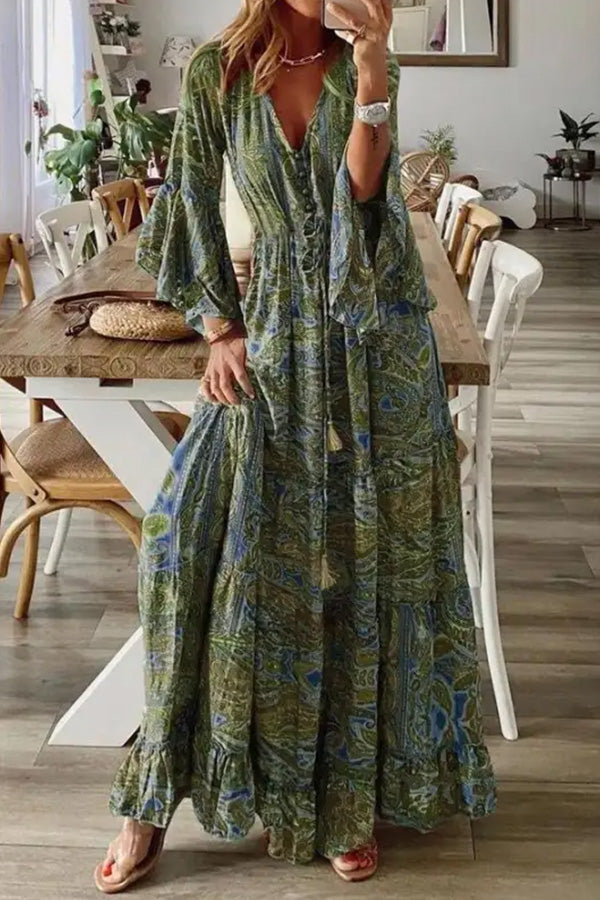 Gracefully Styled Dress for Any Occasion