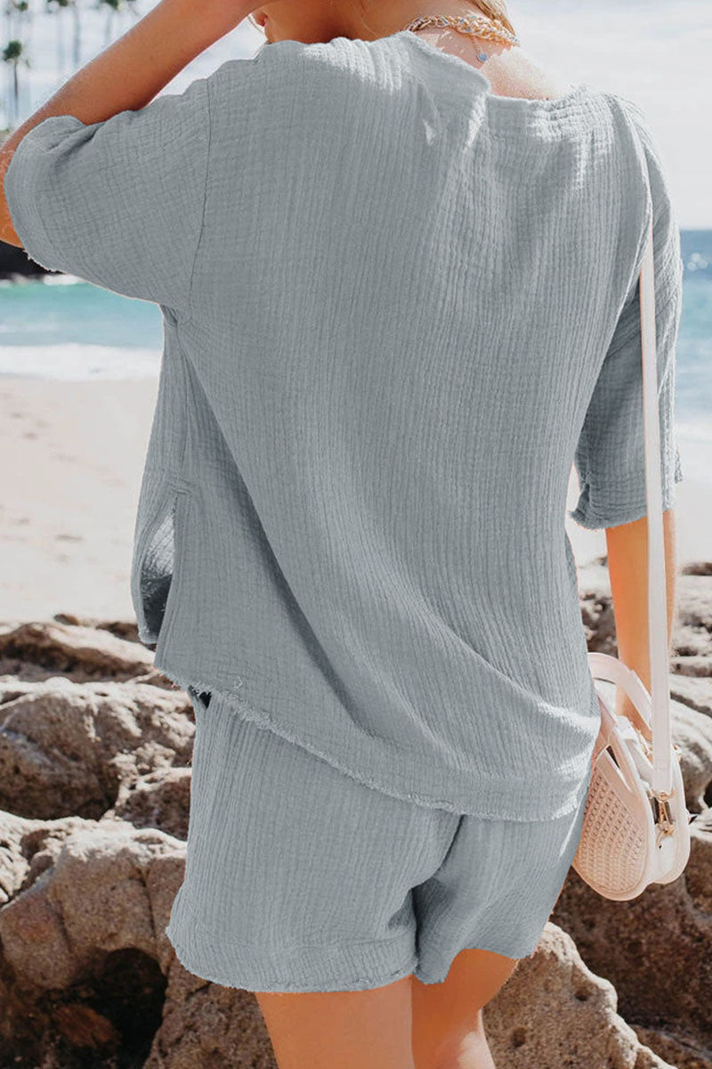 Effortlessly Elegant Garment with a Timeless Design
