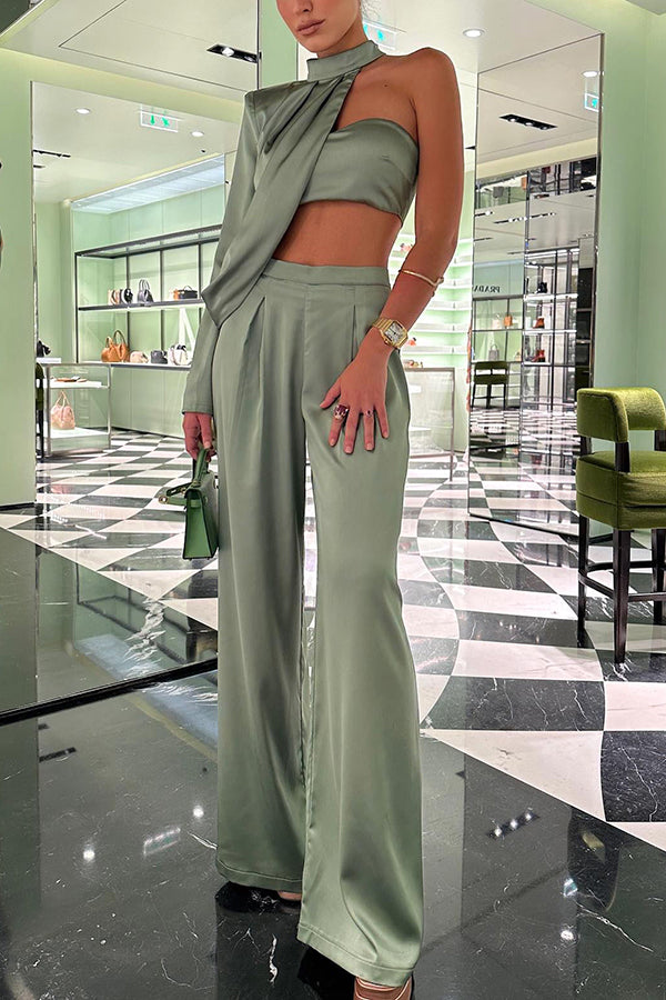 A Vintage Style Pants with Delicate Timeless Details