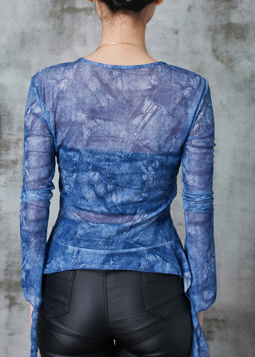 Effortlessly Elegant Top with a Timeless Design
