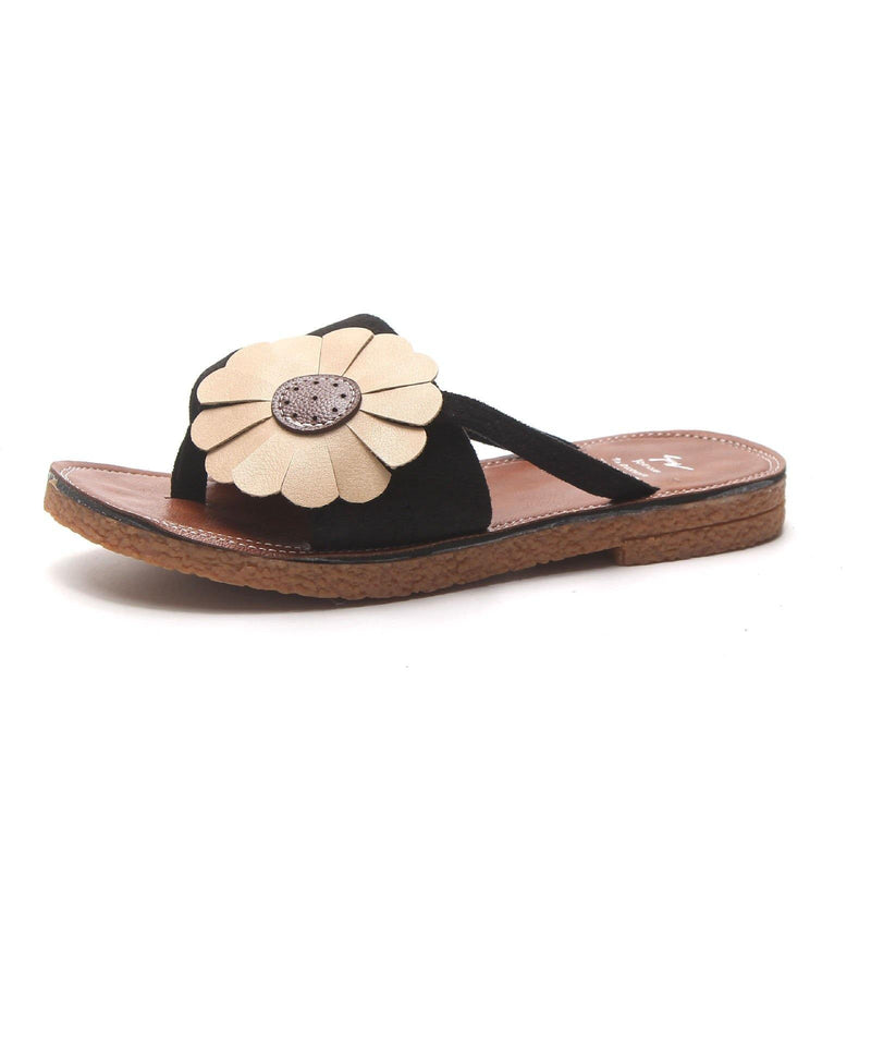 Well Tailored Sandals with a Graceful Silhouette
