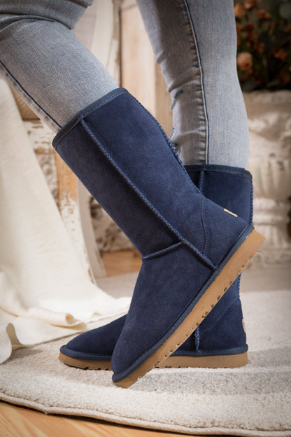 Well Tailored Boots with a Graceful Silhouette