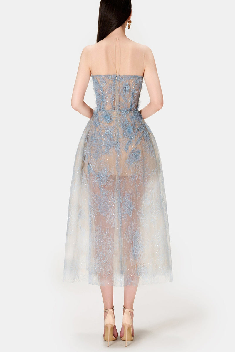Beautifully Crafted Dress in a Classic Style