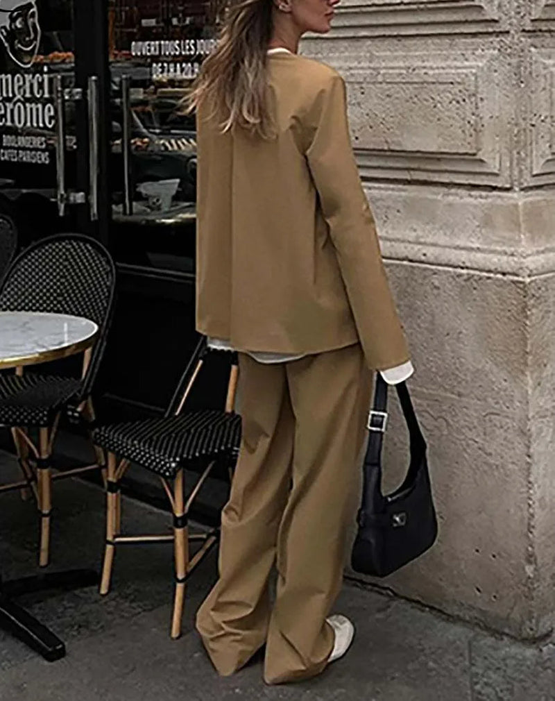Sophisticated Trousers with a Clean Classic Look