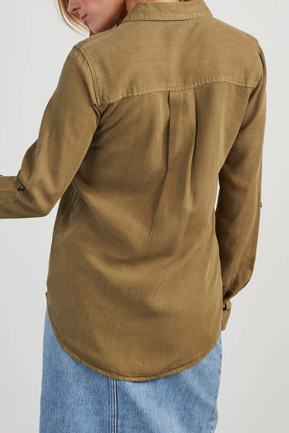 Beautifully Crafted Blouse in a Classic Style