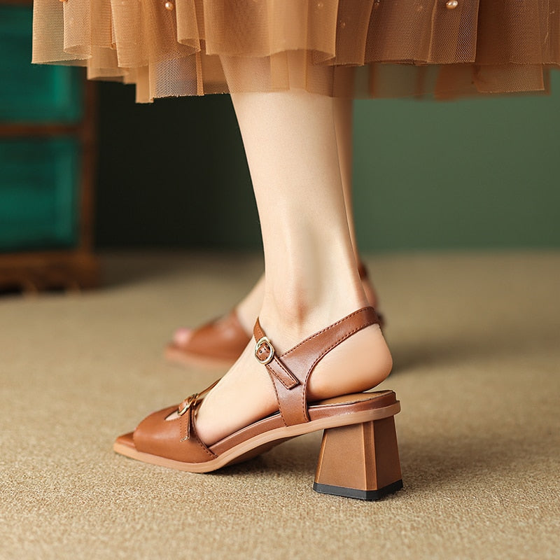 Beautifully Finished Garment in a Timeless Design