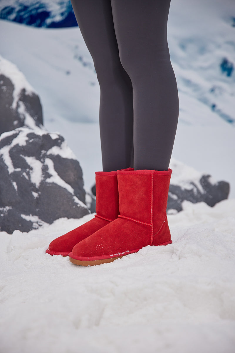 Beautifully Finished Boots in a Timeless Design