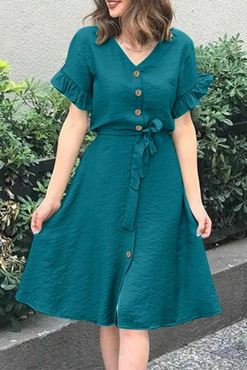 Well Tailored Dress with a Graceful Silhouette