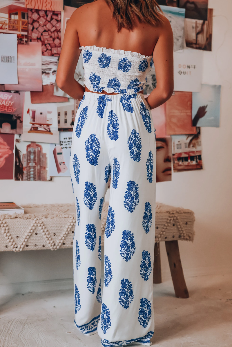 Elegantly Styled Pants for Everyday Wear