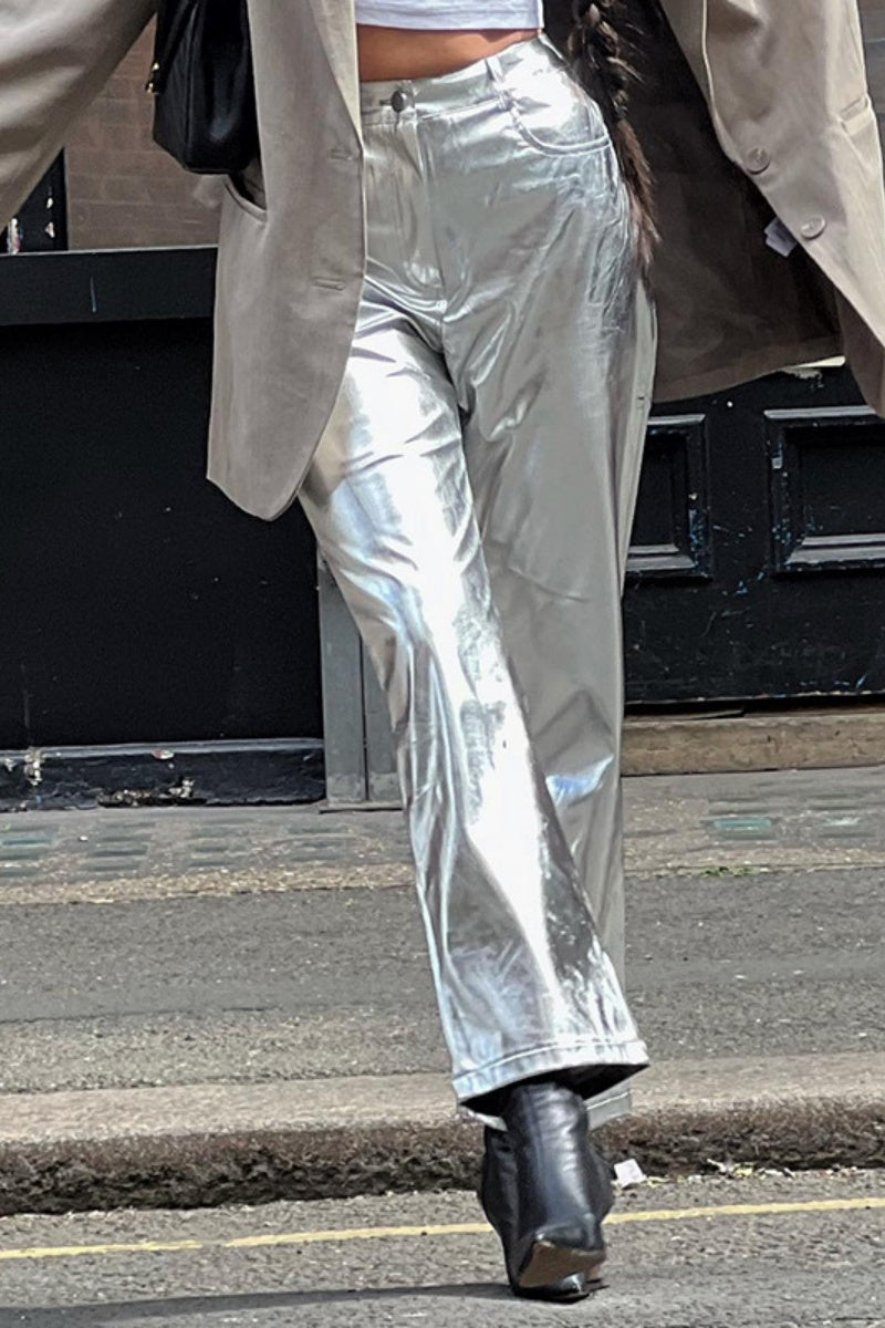 Classic Vintage Trousers with a Flattering Fit