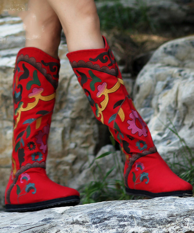 Polished Boots with an Effortless Classic Look