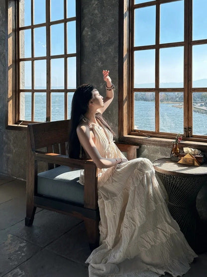 Effortlessly Elegant Dress with a Timeless Design