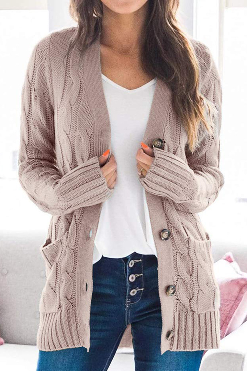 Well Tailored Cardigan with a Graceful Silhouette