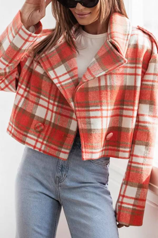 Gracefully Styled Jacket for Any Occasion