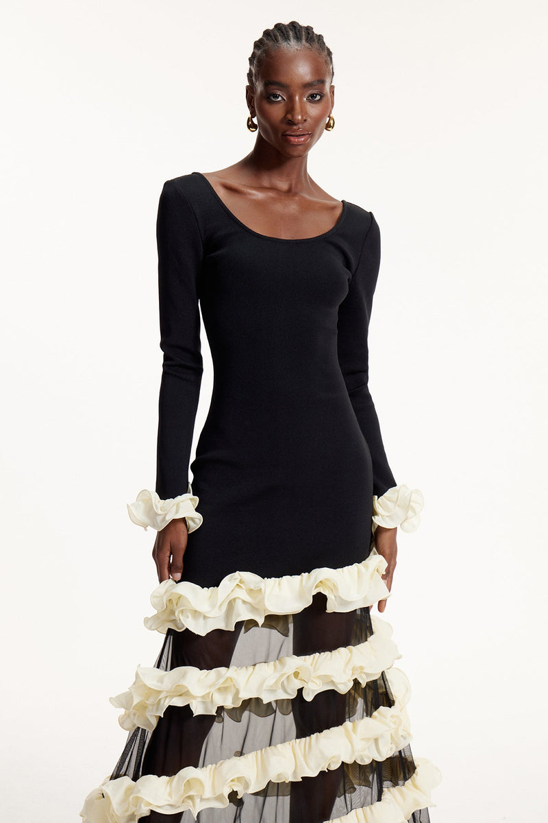 Gracefully Styled Dress for Any Occasion
