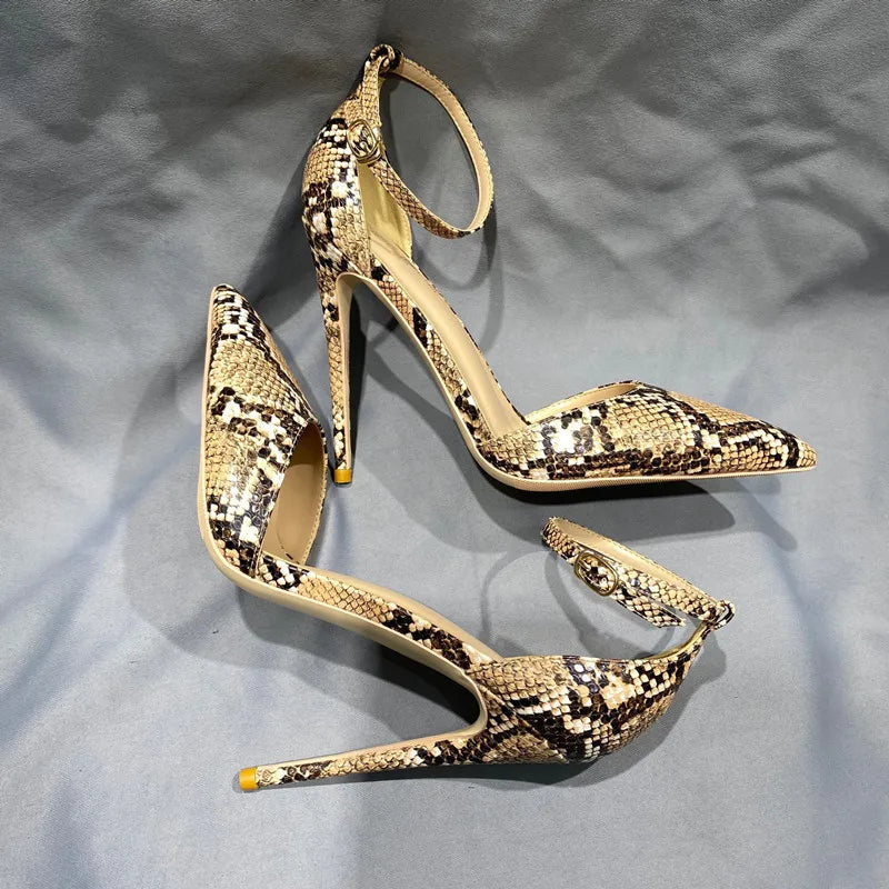 Classic Vintage Shoes with a Flattering Fit