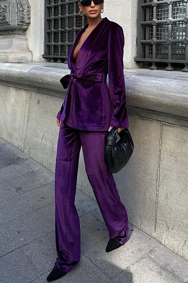 A Vintage Style Pants with Delicate Timeless Details