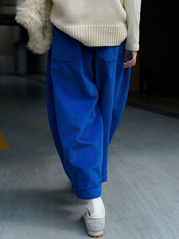 Effortlessly Elegant Pants with a Timeless Design