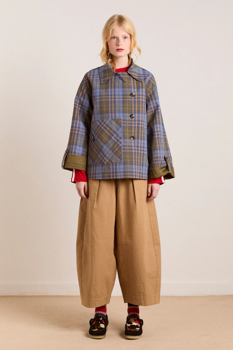 Elegantly Styled Jacket for Everyday Wear