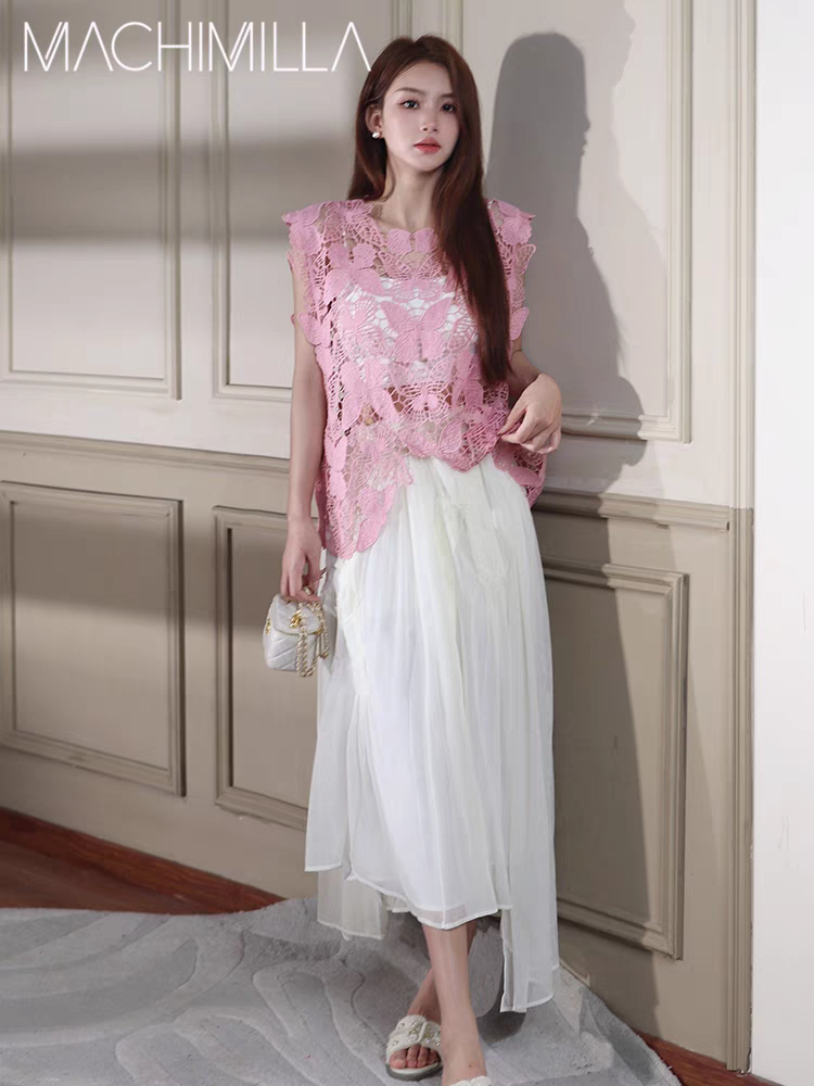 Beautifully Crafted Top in a Classic Style