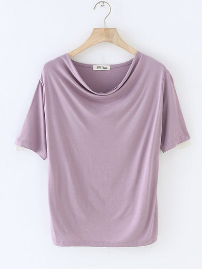 Effortlessly Elegant T-Shirt with a Timeless Design