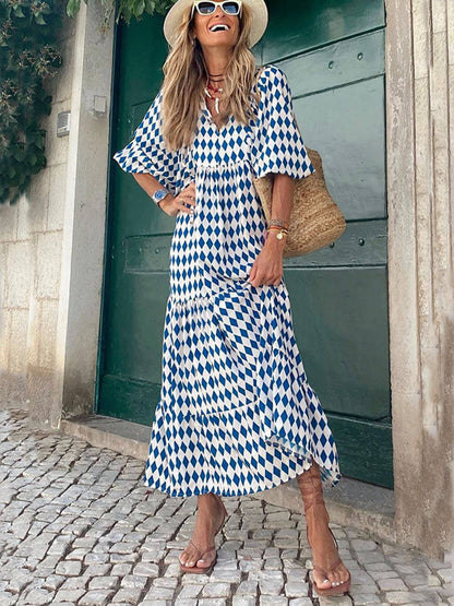 Well Tailored Dress with a Graceful Silhouette