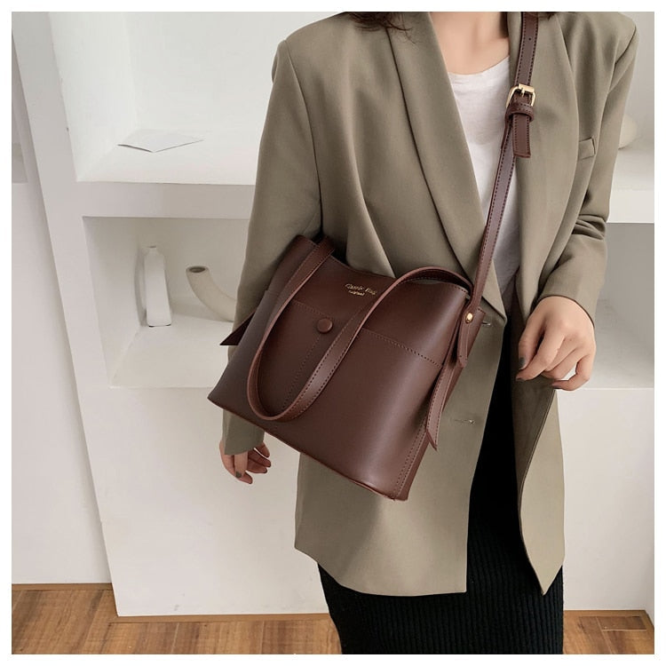 Gracefully Styled Bag for Any Occasion