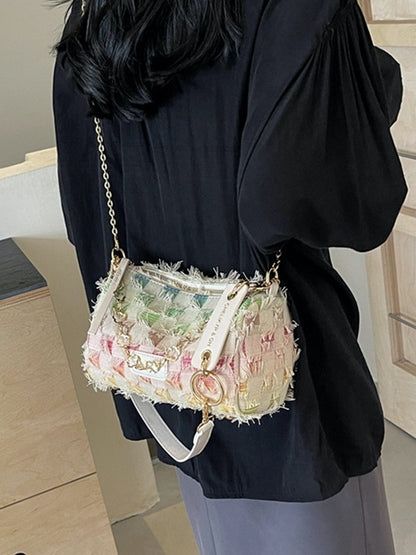 Well Tailored Bag with a Graceful Silhouette