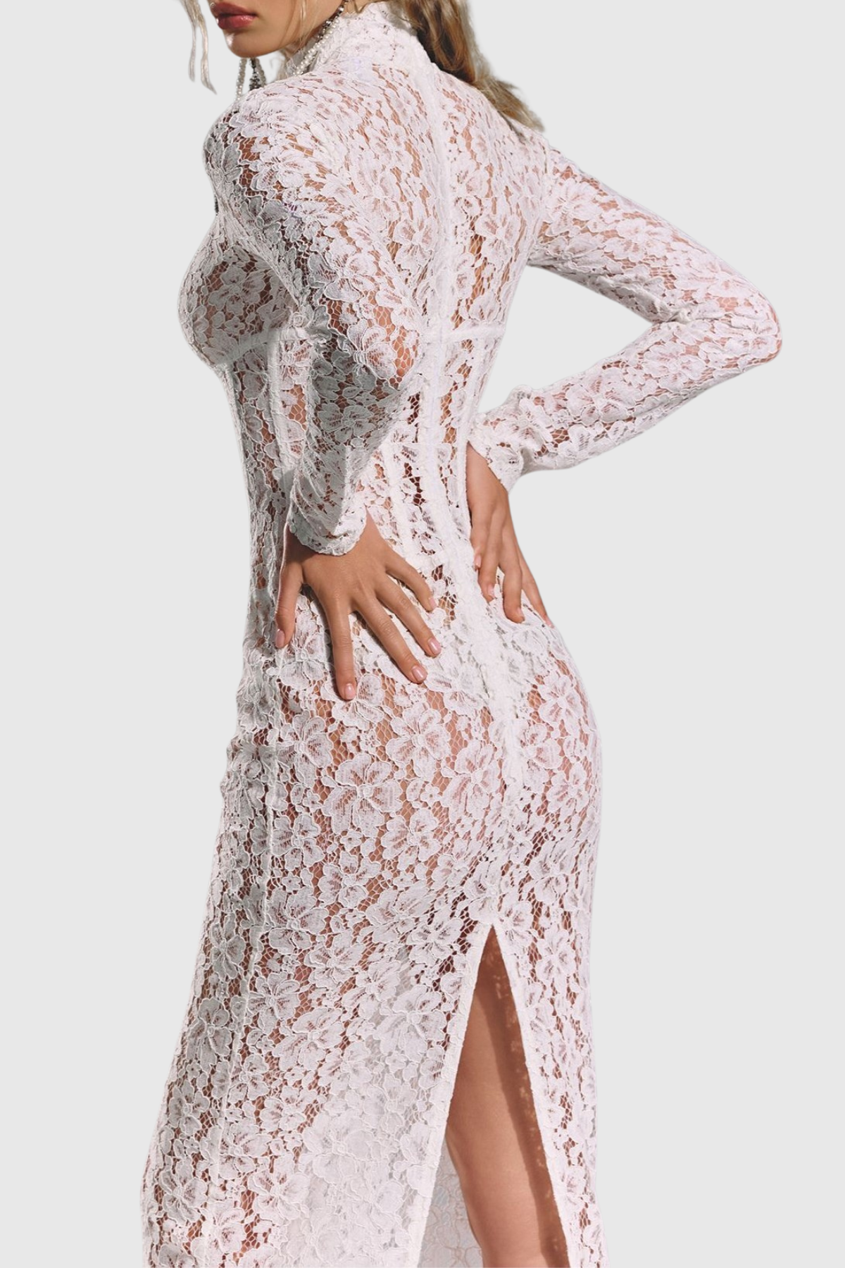 Effortlessly Elegant Dress with a Timeless Design