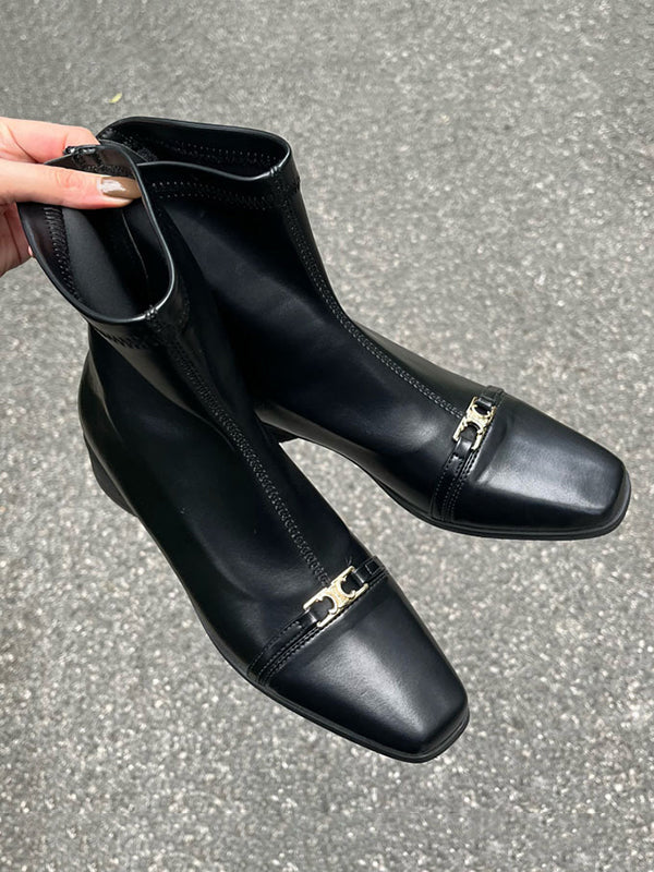 Polished Boots with an Effortless Classic Look