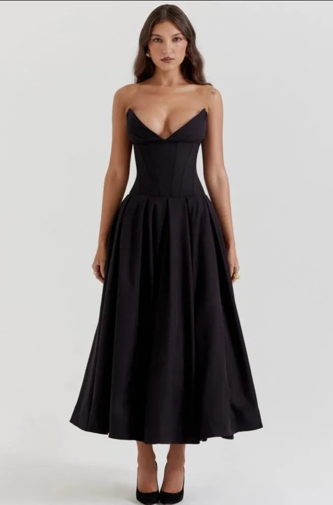 Sophisticated Dress with a Clean Classic Look