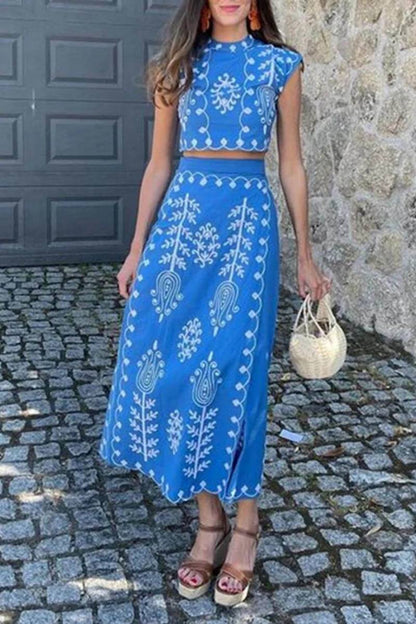 Beautifully Finished Top in a Timeless Design