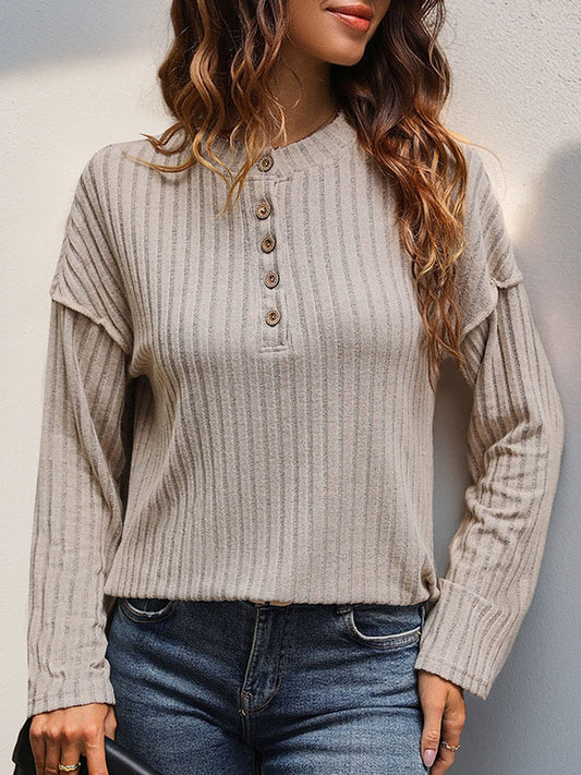 Well Tailored T-Shirt with a Graceful Silhouette