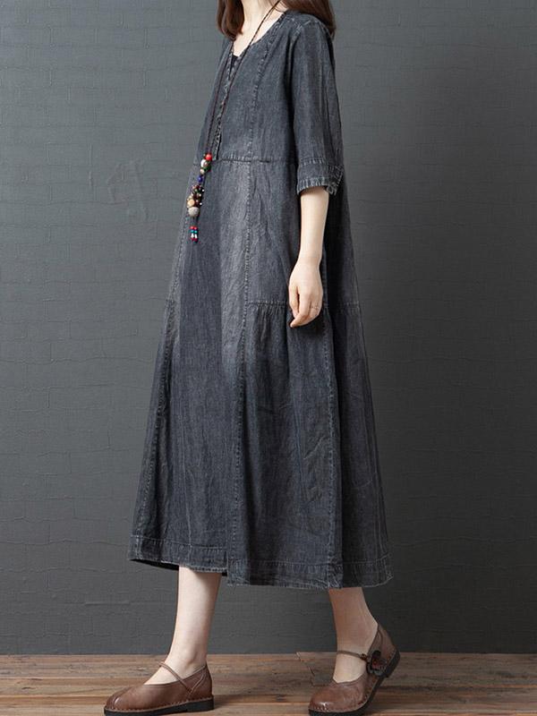 Classic Vintage Dress with a Flattering Fit