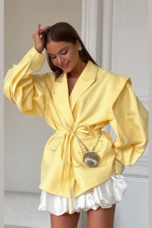 Effortlessly Elegant Garment with a Timeless Design