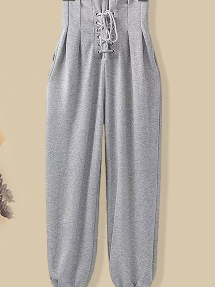 Classic Vintage Pants with a Flattering Fit