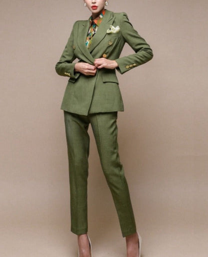 Sophisticated Garment with a Clean Classic Look