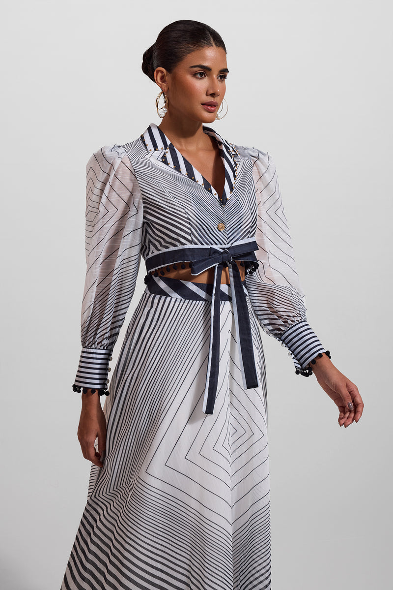 Classic Vintage & Enduringly Stylish Top
