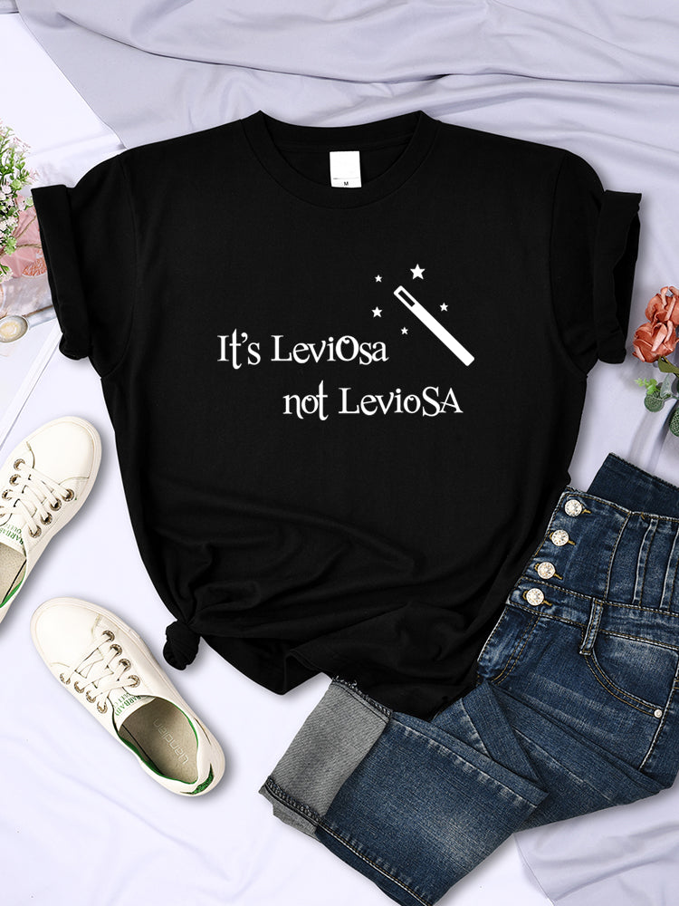 Classic Vintage Shirt with a Flattering Fit