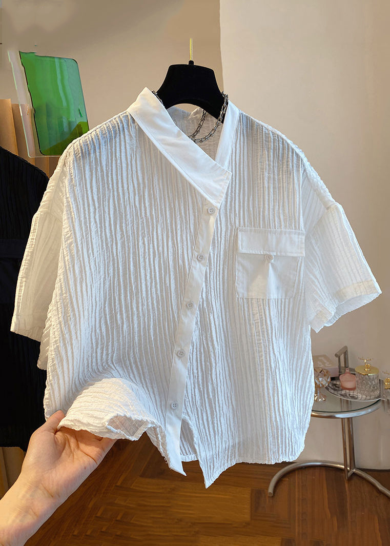 Effortlessly Elegant Blouse with a Timeless Design