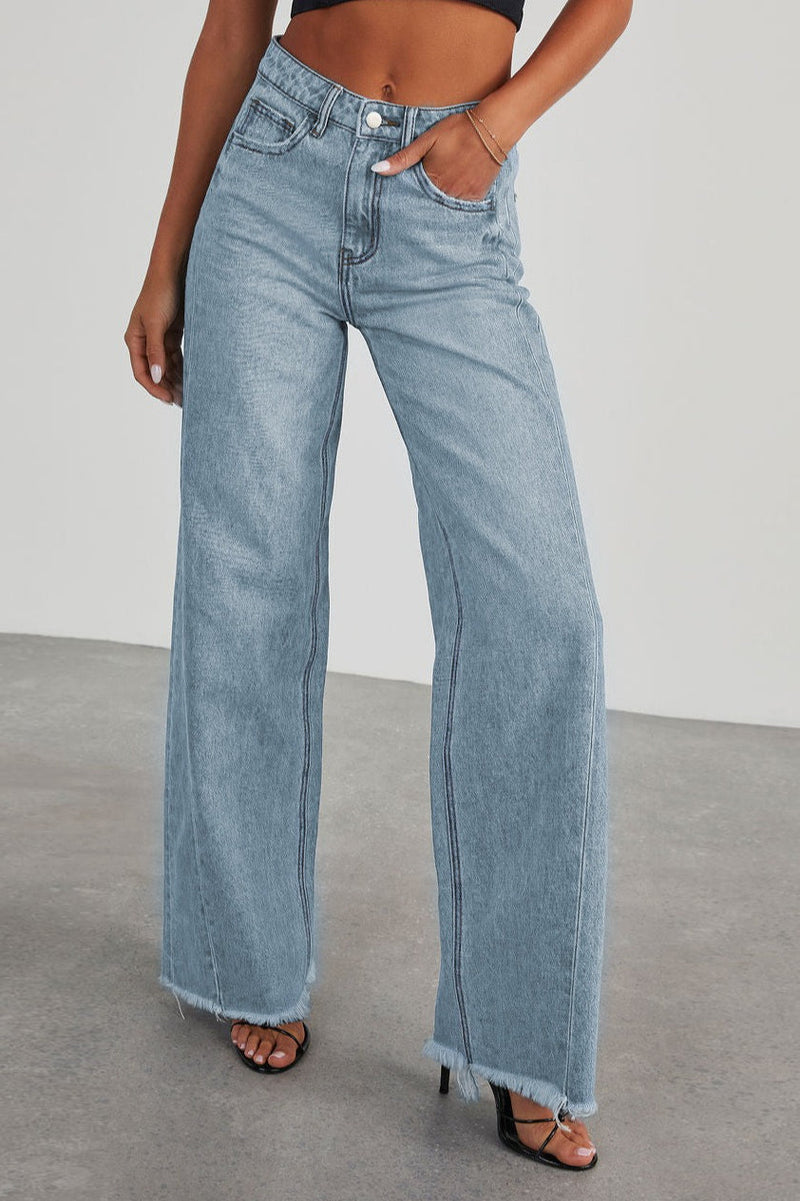 Effortlessly Elegant Garment with a Timeless Design