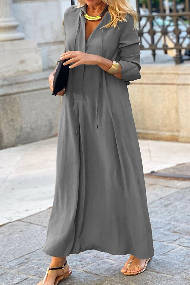 Beautifully Finished Dress in a Timeless Design