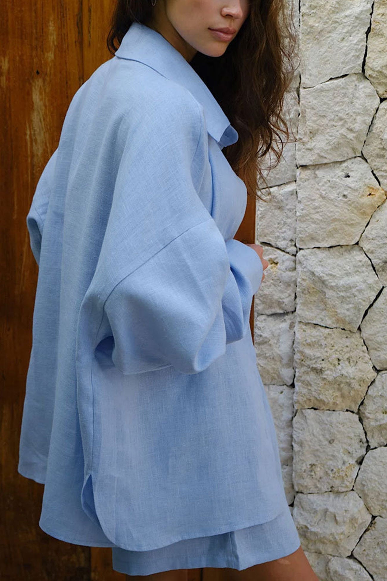 Well Tailored Blouse with a Graceful Silhouette