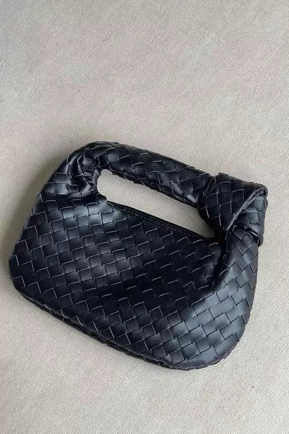 Polished Bag with an Effortless Classic Look